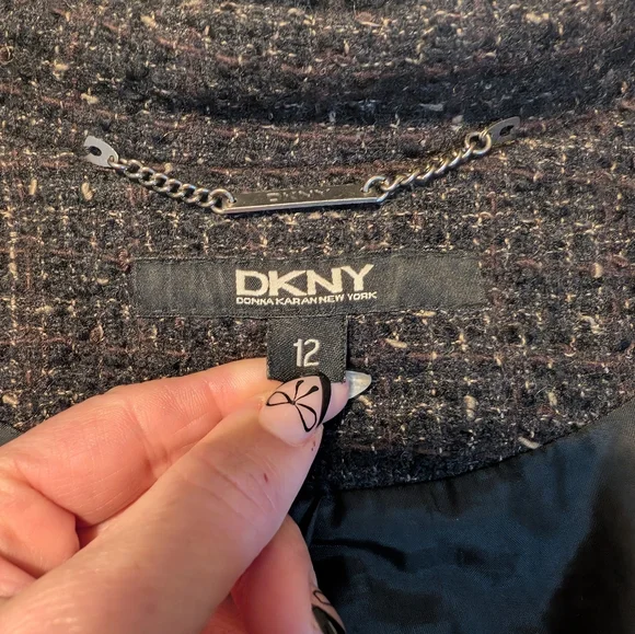 DKNY Women’s Sz 12 Ruffled Black & White Tweed Wool Blend Lined Coat DKNY Coat - Picture 12 of 13